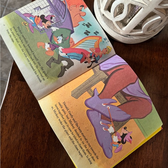 1970 Vintage Disneyland Walt Disney’s Mickey and the Beanstalk Book & Record - Picture 3 of 6